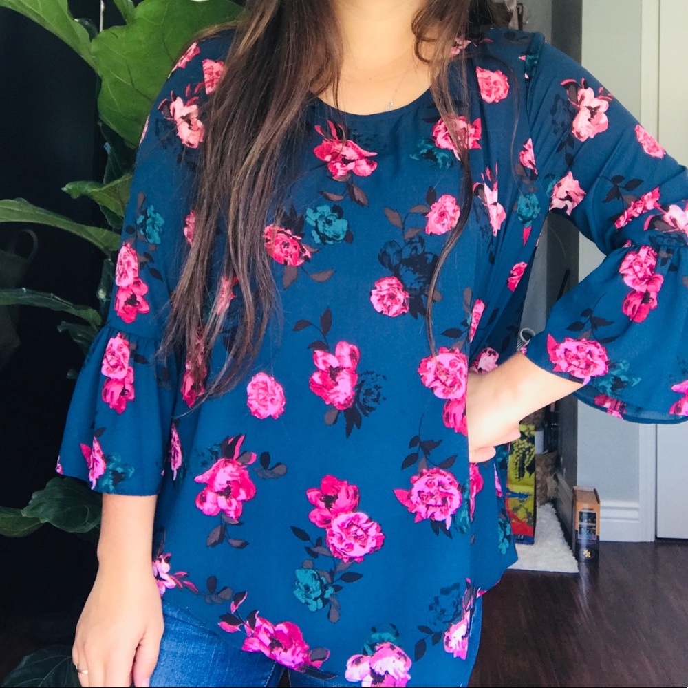 ELLE Floral Flowy Blouse
